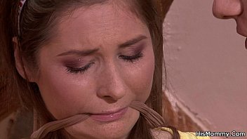 Tight GF is licked by mature lesbian