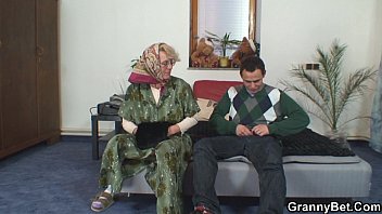 Lonely old grandma pleases an young guy