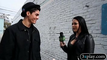 Dude fucks girls twat from the top floor while blindfolded